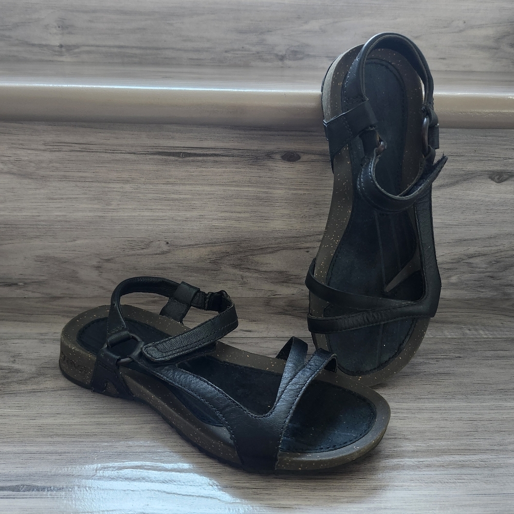 Teva Cabrillo Universal Sandals